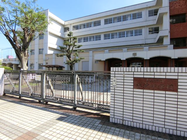 アネックス香坂 市立香流中学校