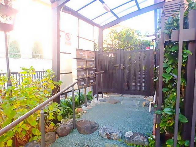 シャトー高峯 エントランス