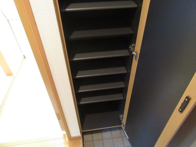 ソフィア御器所 玄関