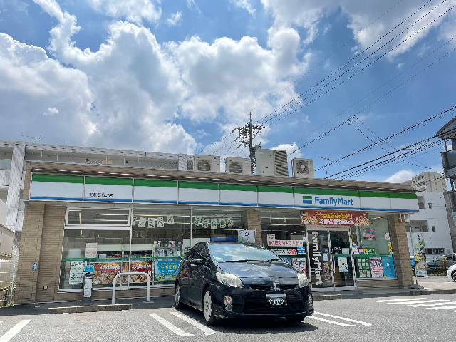 ソフィア御器所 ファミリーマート昭和石仏町店