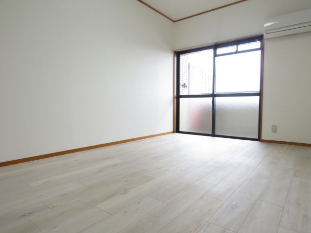 鏡ヶ池ハイツ リビング