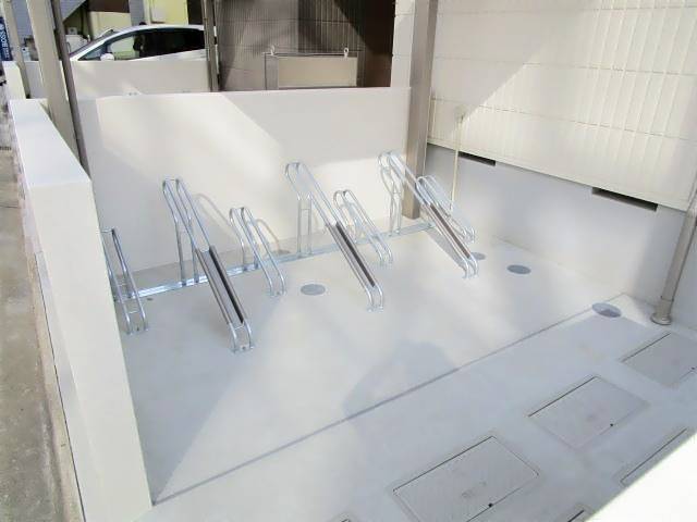 ヘーベル大須 駐車場