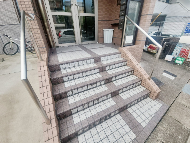 長谷川１７番館 エントランス