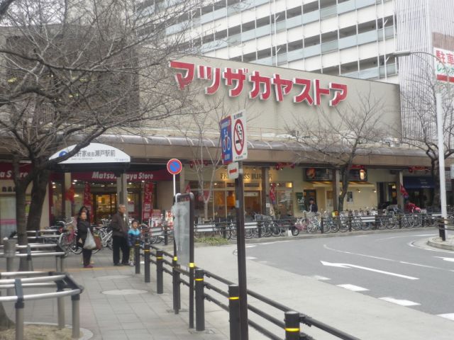 ルーブル高 マツザカヤストア