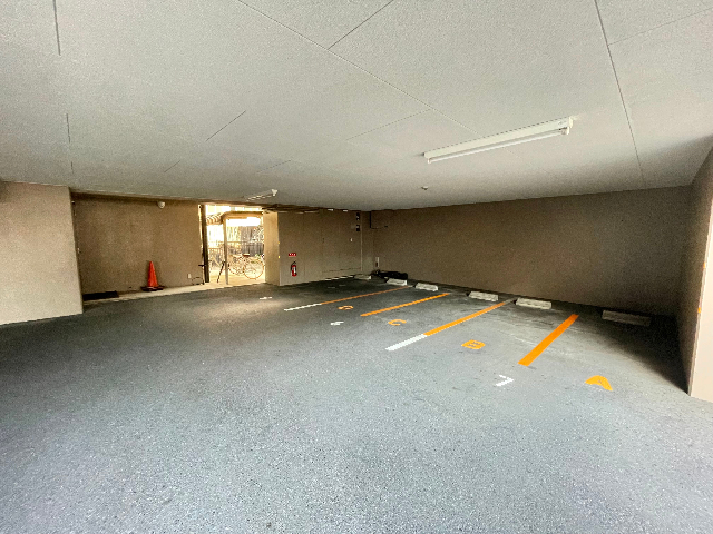 ブリリアントガーデンⅡ 駐車場