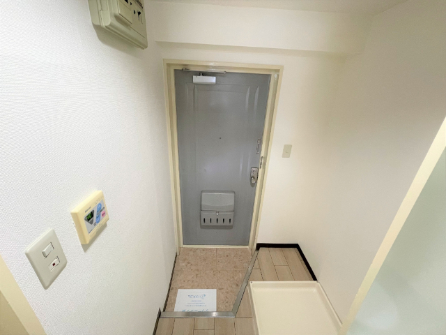 アスカビル 玄関
