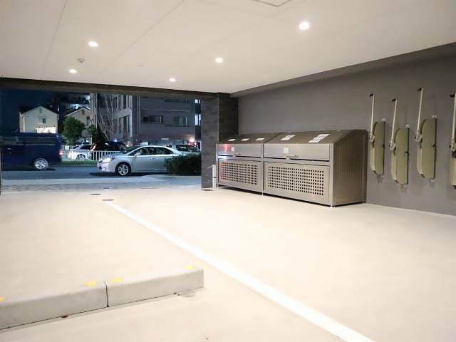 アールズテラス宝が丘 駐車場