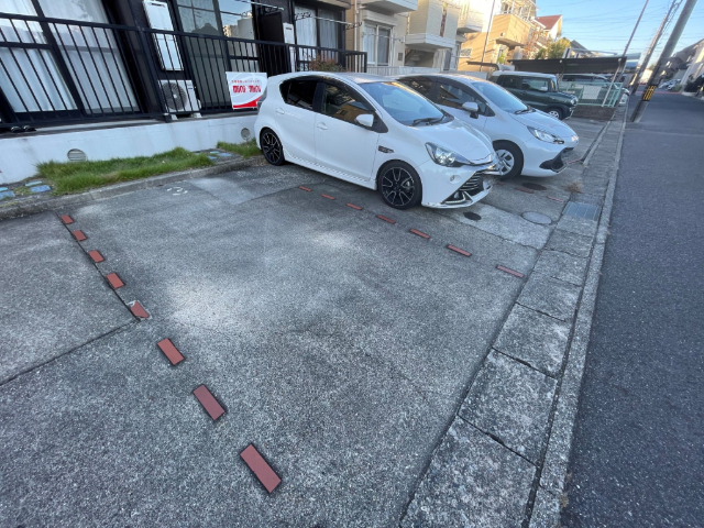 スターティング 駐車場