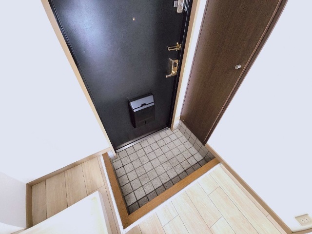 カムトゥルー 玄関