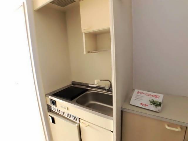アーバングレーファースト キッチン