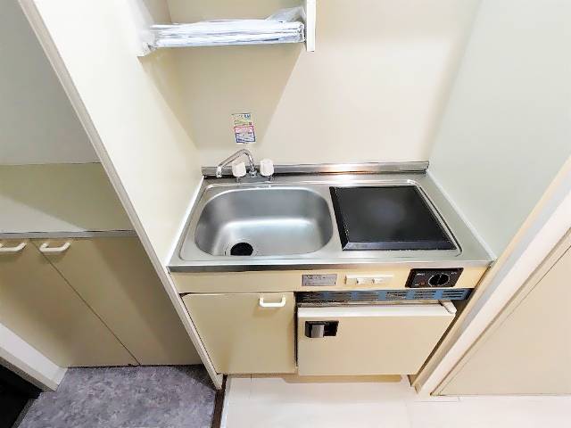 アーバングレーファースト キッチン