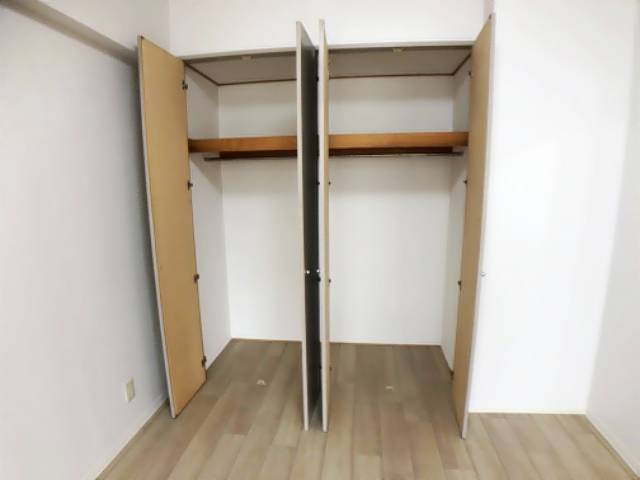 アーバングレーファースト 収納