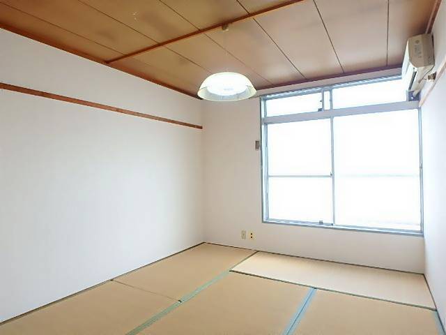 コーポ山里 リビング