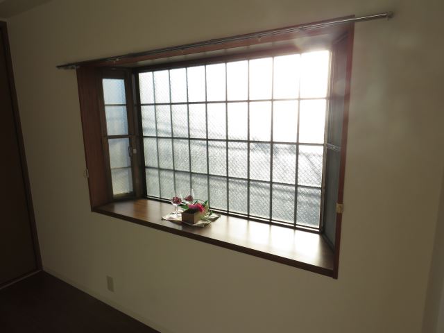 ウィステリア本山 出窓
