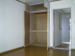 ルーブル高 収納
