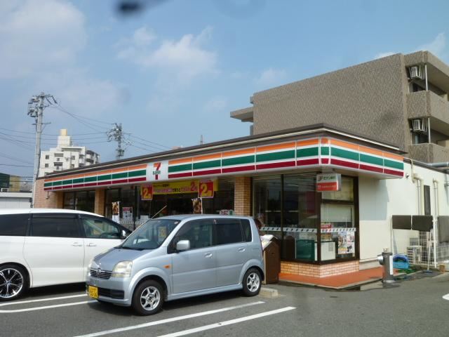 ラ・フォンタナ・ロッサ セブンイレブン