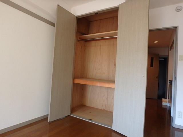 フラワール駒方 収納