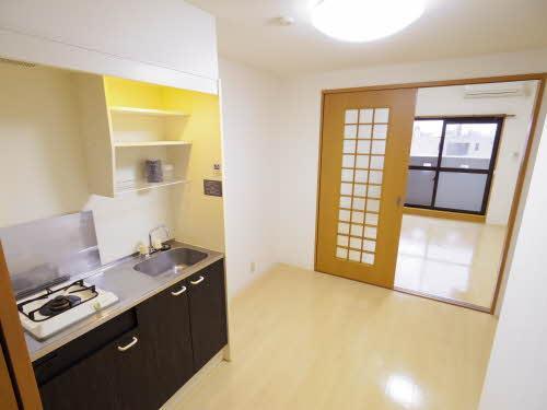 グランドール栄生 キッチン