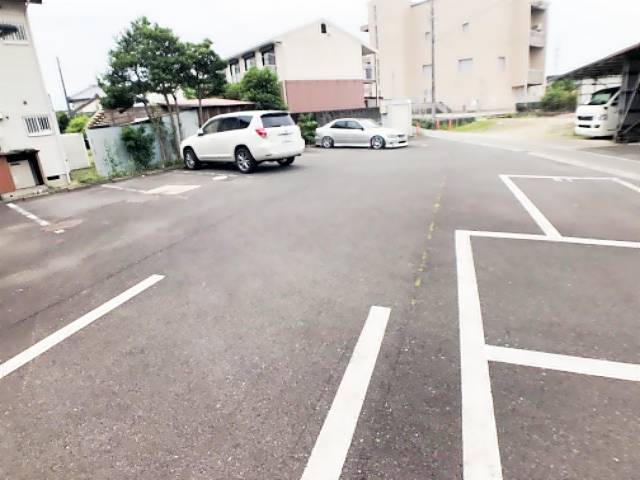 トップパレス 駐車場