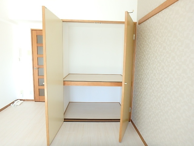 セントラルハイツ川名 収納