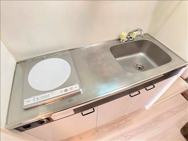ＭＫビル IHヒーターは新しく綺麗です。
