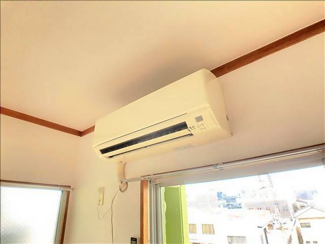 ライフ白金 エアコン完備のお部屋です。