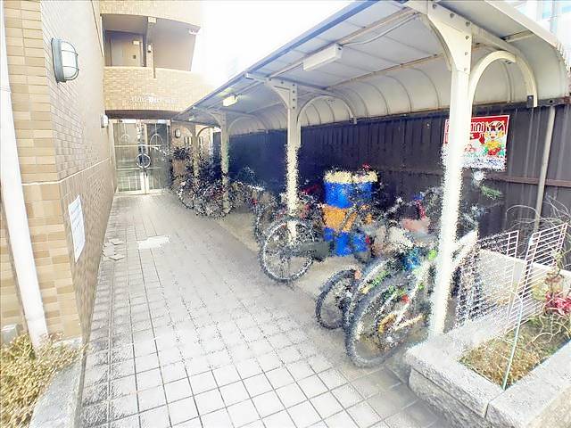 バンベール高辻 駐車場