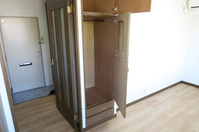 名古屋辻ビル 収納