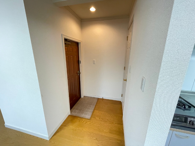 マヨザーマク 玄関