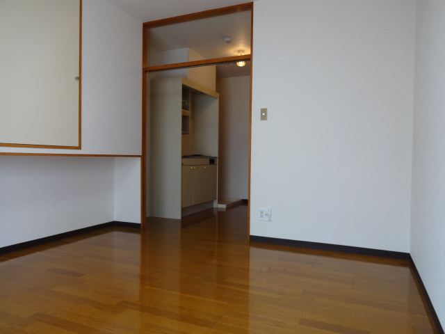 ベネッセヤマダ 洋室8帖のお部屋です