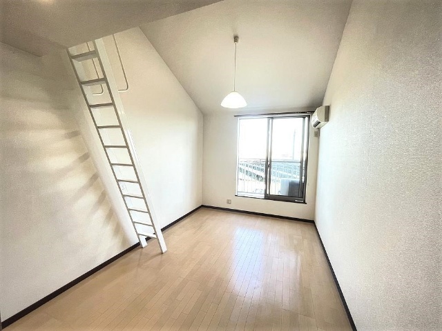 クレバネス町屋 リビング