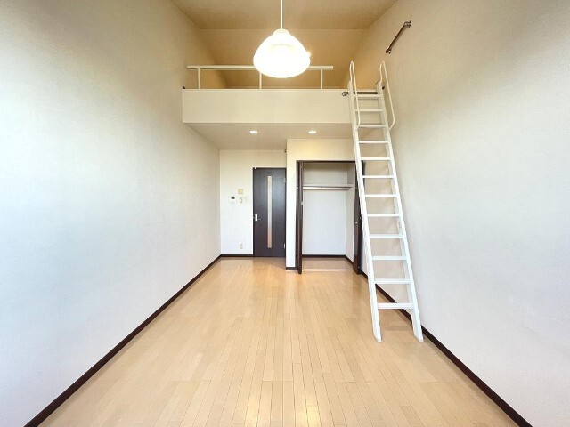 クレバネス町屋 リビング