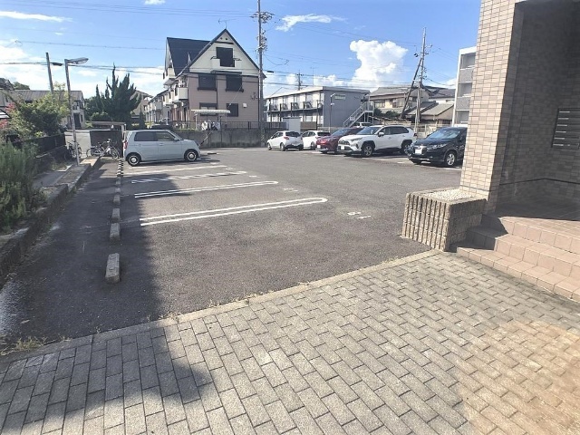 Ｈ．Ｉ．Ｐ 駐車場
