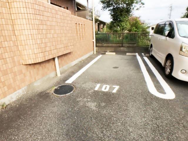 ベルカルムＳⅡ 駐車場