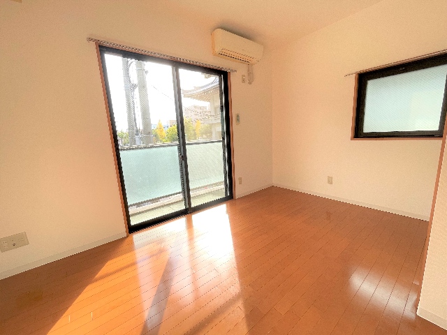 ルミエール杉本 明るくてゆったりとしたお部屋です。