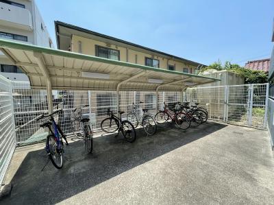 ジョイフル元八事 駐車場