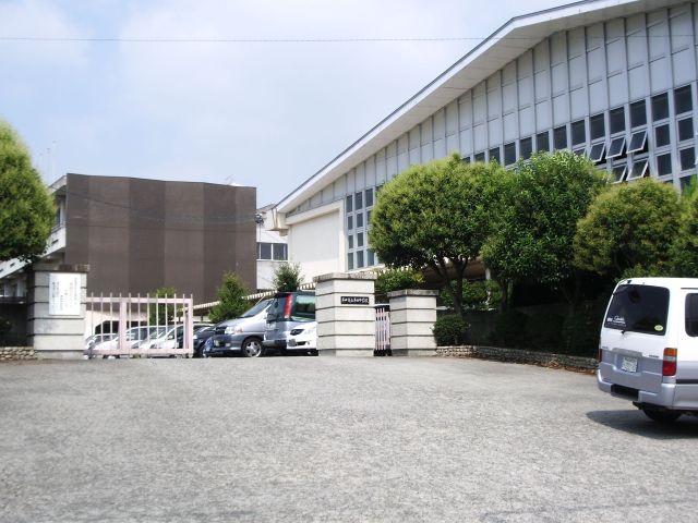 エスポワール雅 市立半田中学校
