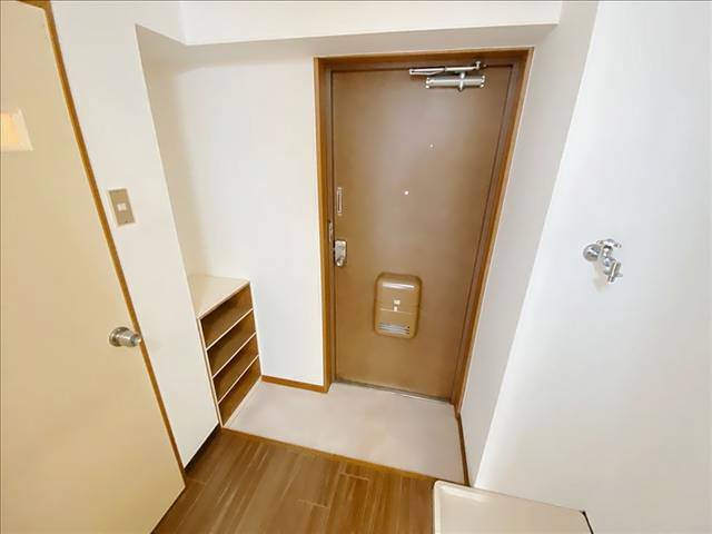 シャトー２４ 玄関