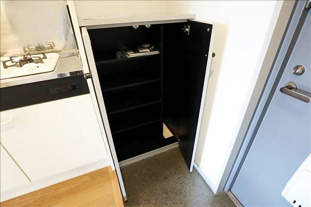 ホワイトヒルズ本山 玄関
