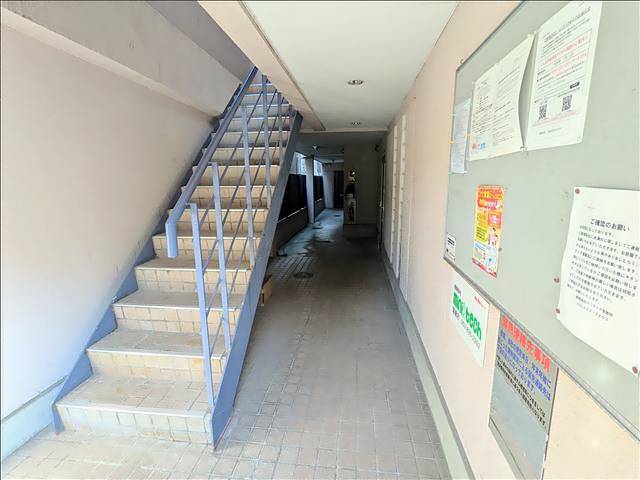 アンフェニ鶴田 エントランス