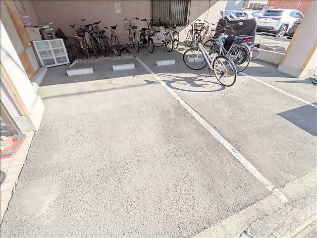 アンフェニ鶴田 駐車場