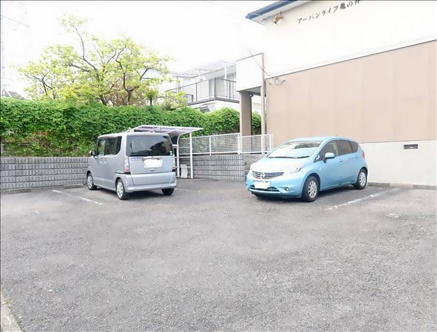 アーバンライフ亀の井 駐車場