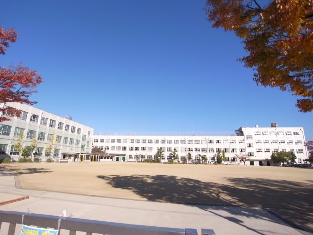 アーバンライフ亀の井 市立名東小学校