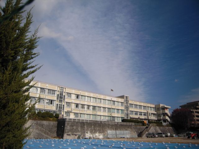 アーバンライフ亀の井 市立神丘中学校