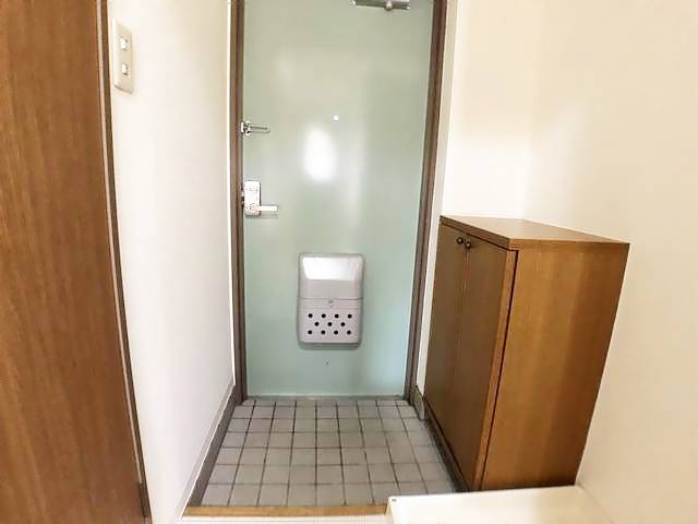 モレンド長久手 玄関