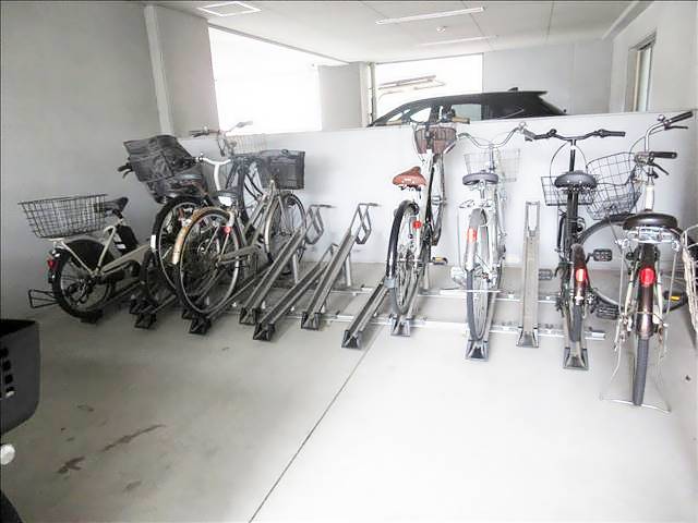 グラン・アベニュー鶴舞 駐車場