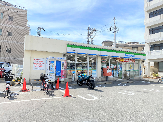 ロイヤルシーズ ファミリーマート