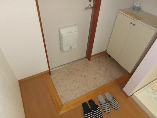 リバティ洲原 玄関