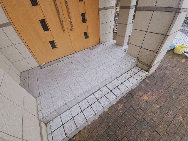 ベルメゾン三宅 エントランス