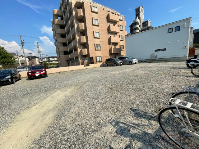 アカンサス砂子 駐車場